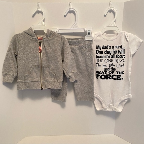Carter's Baby Infant Boy Hoodie/ Pants/ My Dad's A Nerd Bodysuit Size 6 Months - Picture 1 of 10
